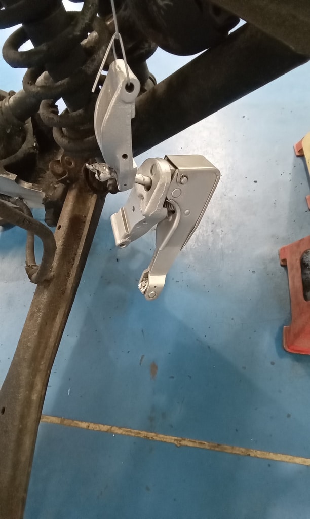 11042024 1991 Jaguar XJS Le Mans brakes and rear axle 26 1