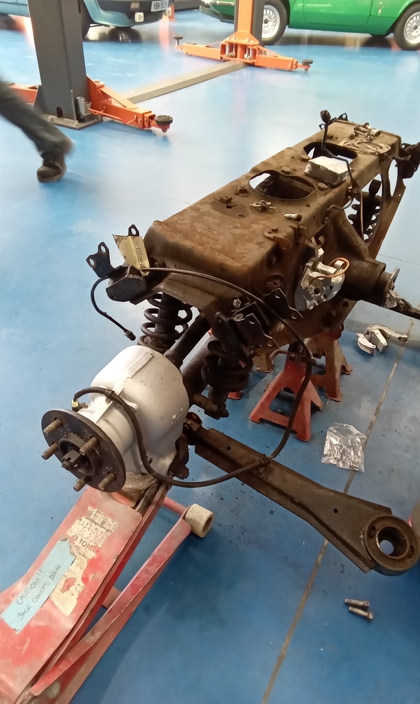 11042024 1991 Jaguar XJS Le Mans brakes and rear axle 5 1