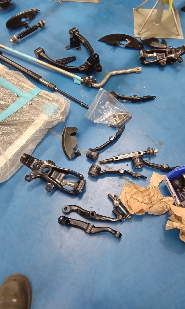 1975 AC Cobra Replica rebuild begins 4 1