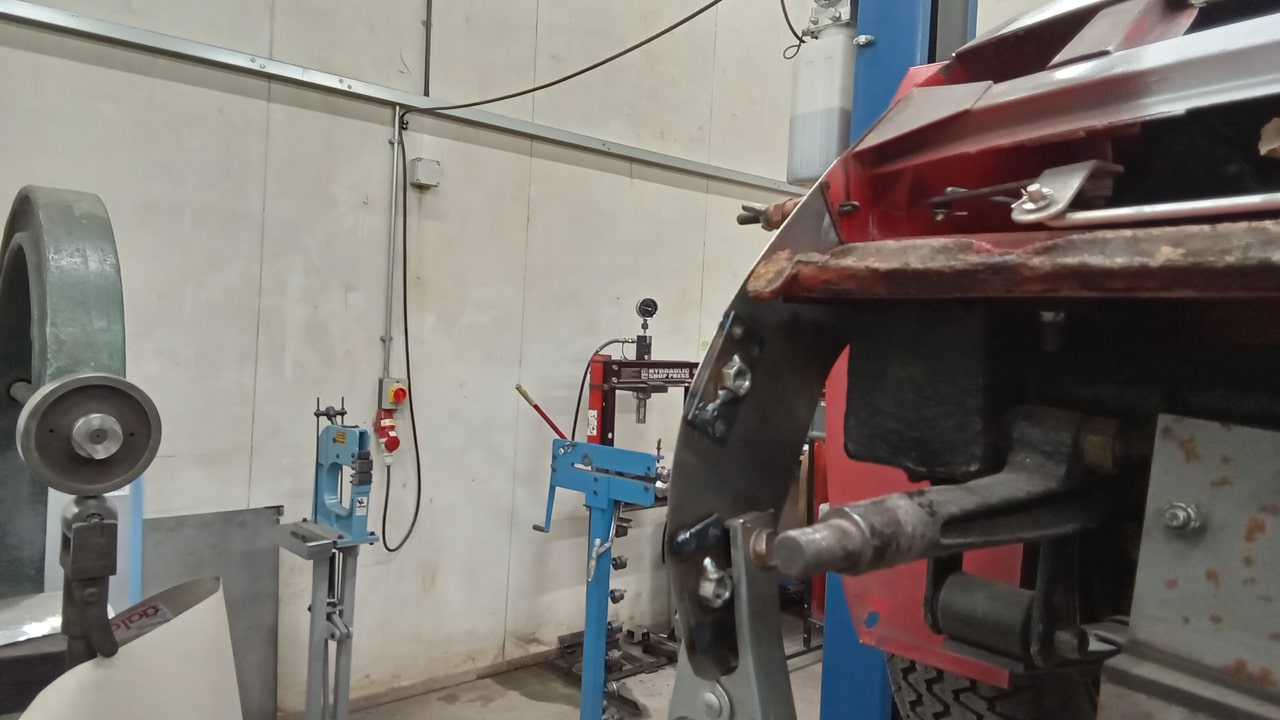020524 1960 MGA Rear Valance Repairs 11 1