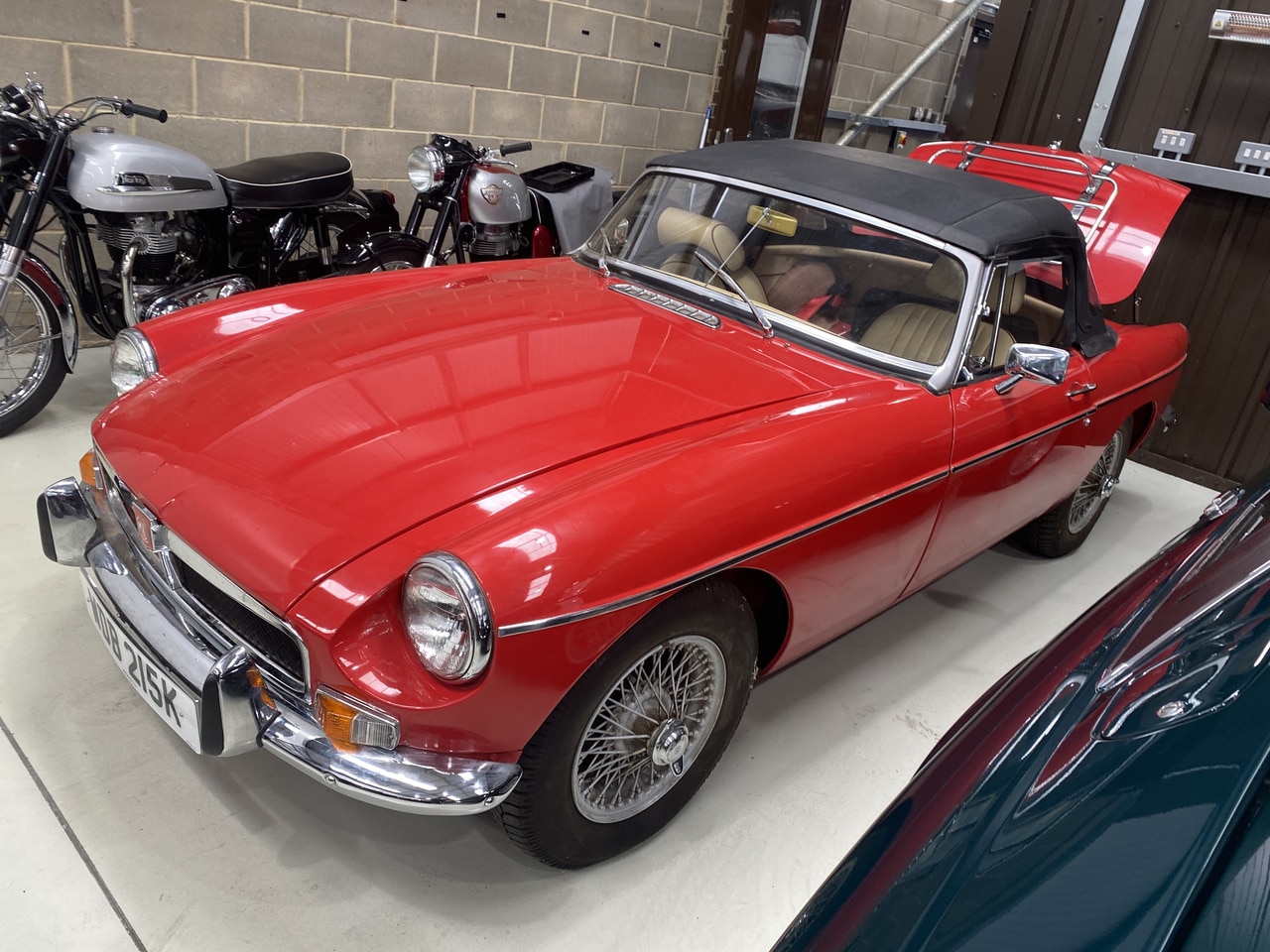 17052024 1972 MGB Roadster collection 4 1