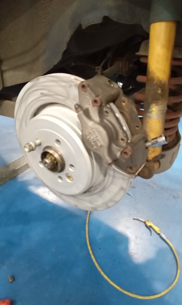 230524 2003 MG ZT V8 Brakes and Suspension 15 1
