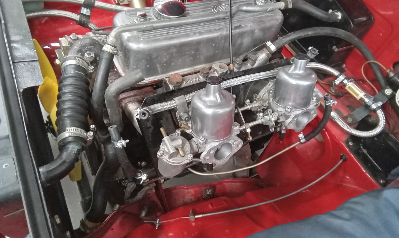 290524 1972 MGB Roadster Carburettor Work 1