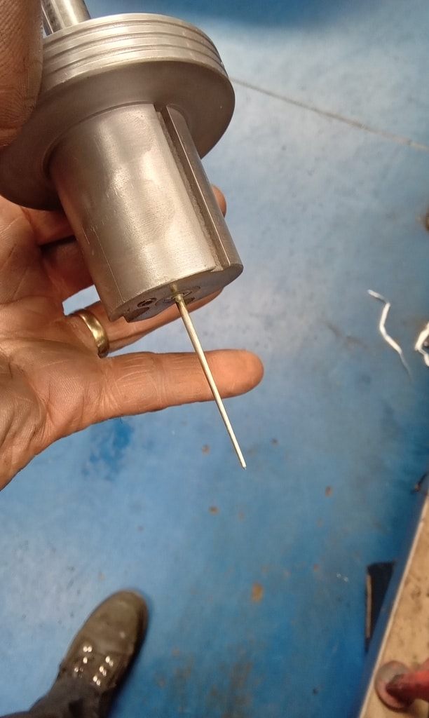 290524 1972 MGB Roadster Carburettor Work 2 1