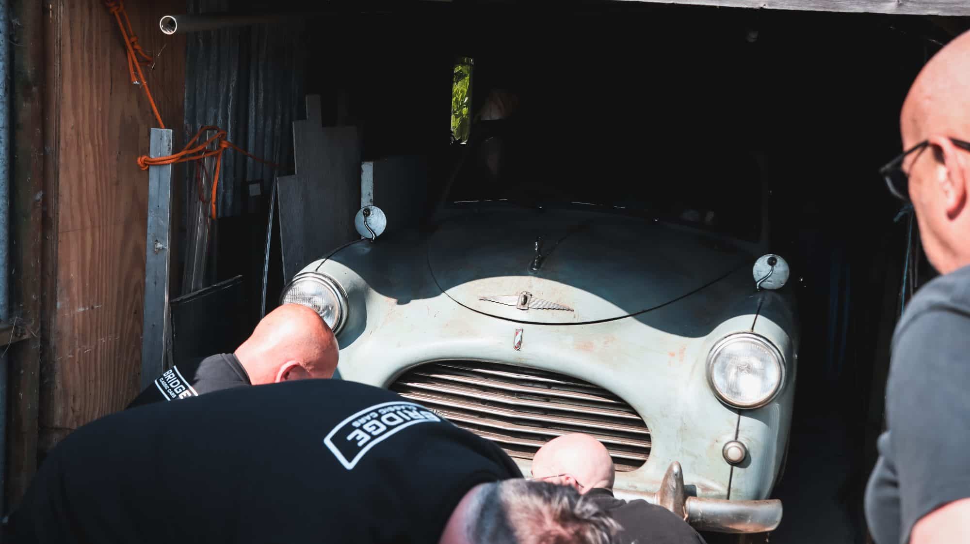 Austin A40 Barn Find and Arrival 2 1