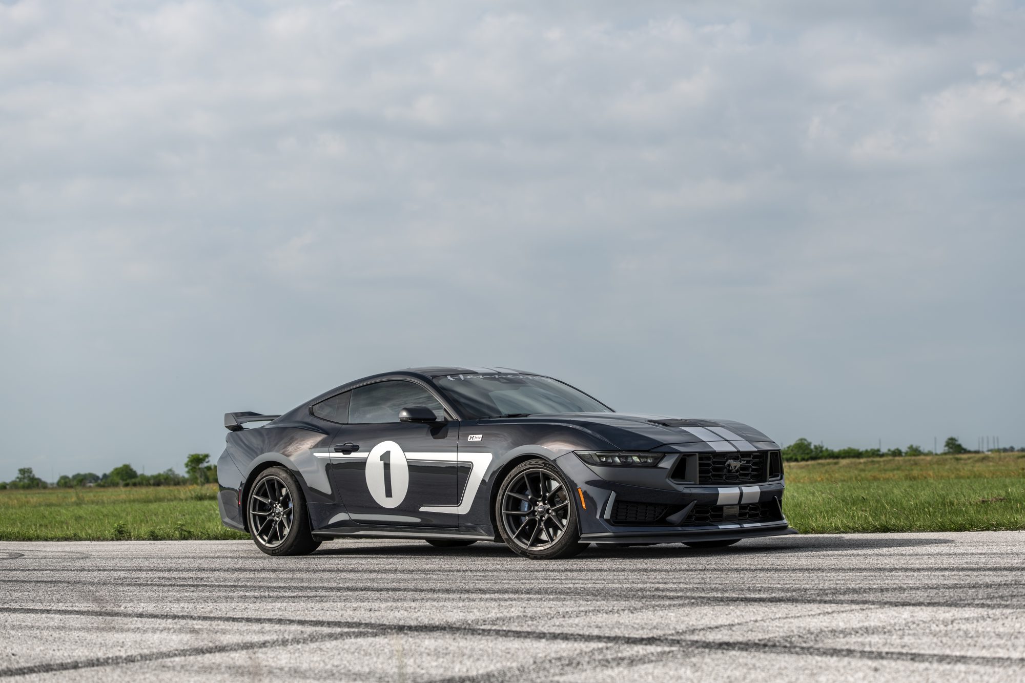 hennessey H850 ford dark horse 01 1
