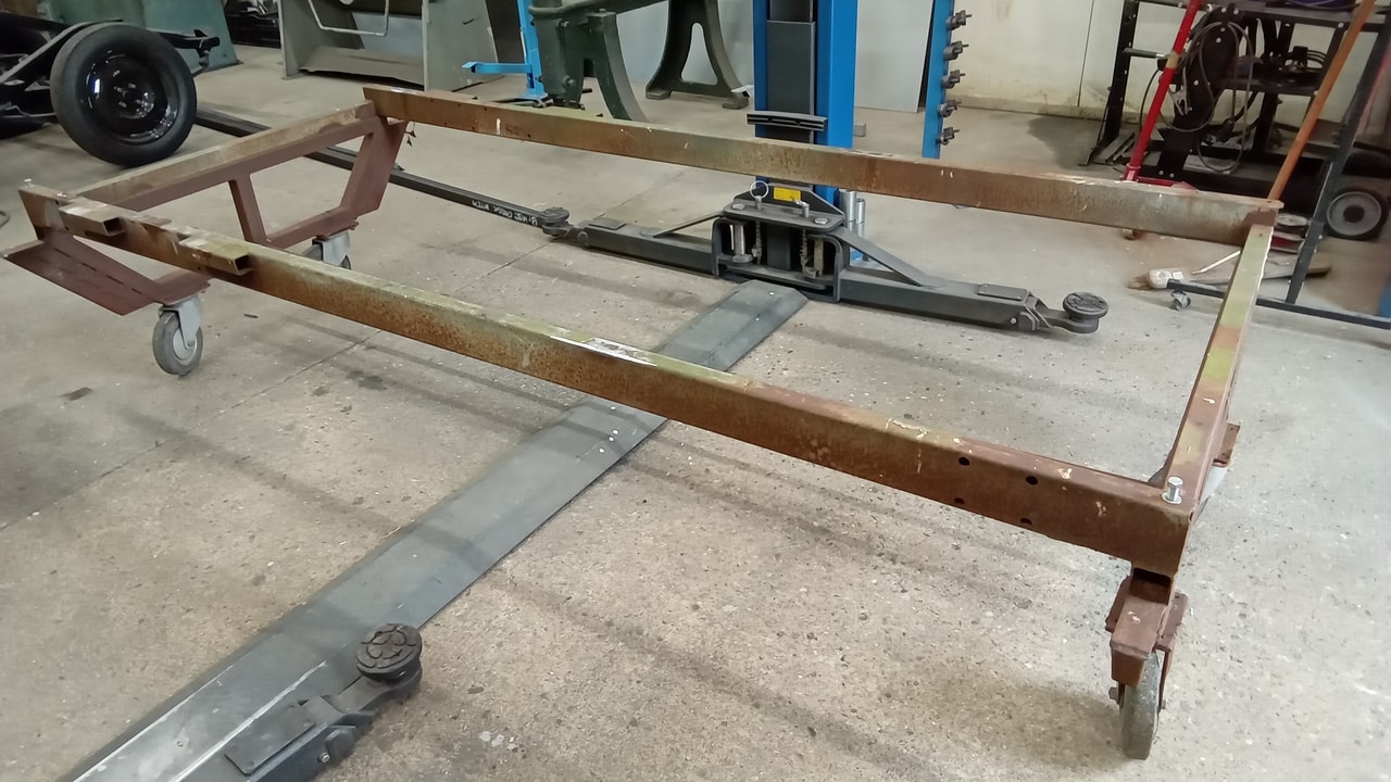 120624 1975 Jensen Interceptor Cut off old body jig 3 1