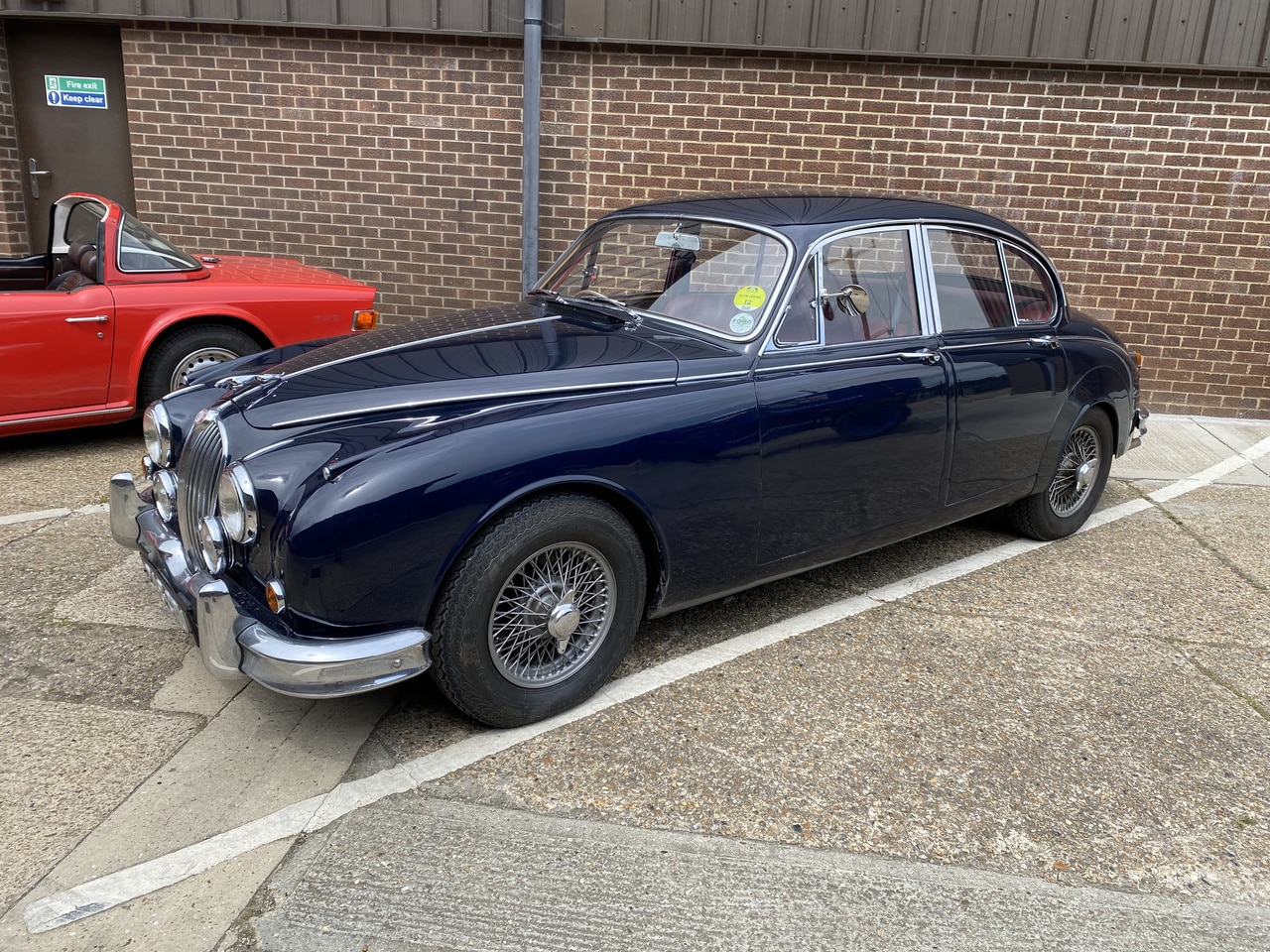 130624 1964 Jaguar Mk2 Transport and Arrival 1