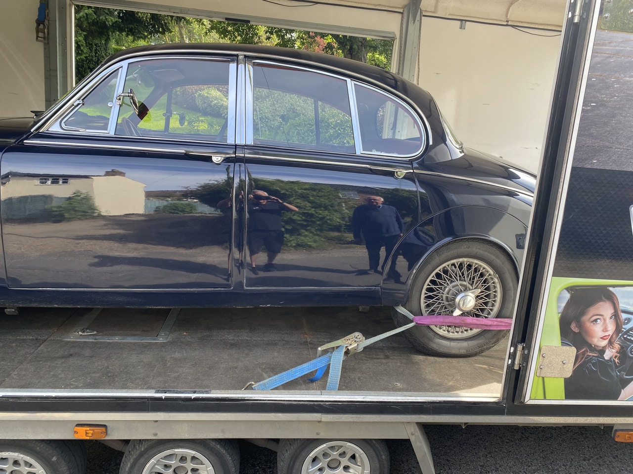 130624 1964 Jaguar Mk2 Transport and Arrival 4 1