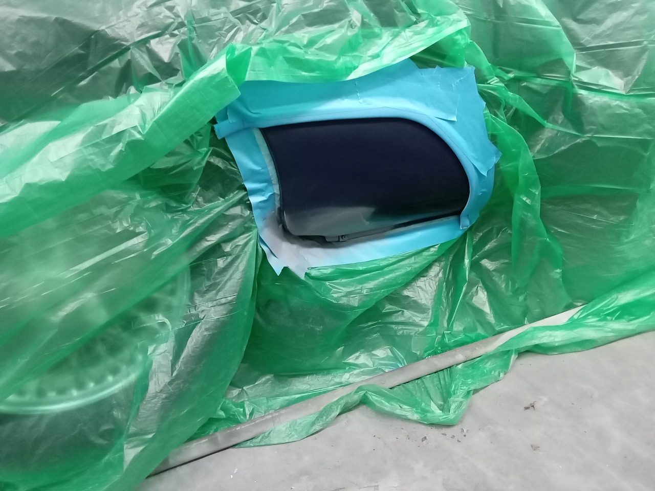1971 MG B Roadster Paint Repair 02 1