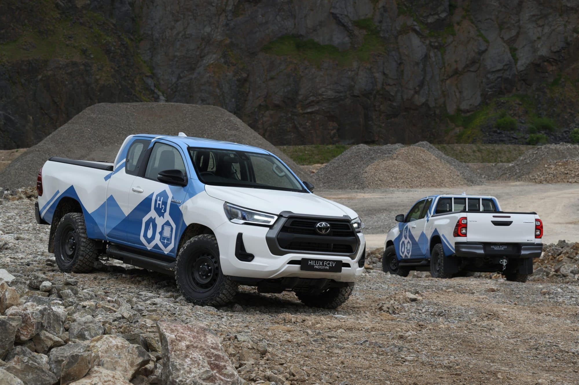  hydrogen fuel cell prototype Toyota Hilux