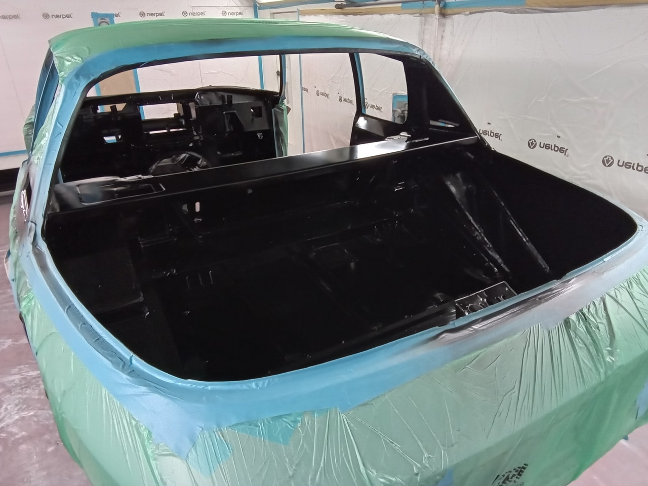 24062024 1975 Jensen Interceptor in paint 63 1