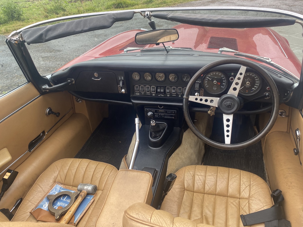05072024 1974 Jaguar E Type transport and storage 2 1