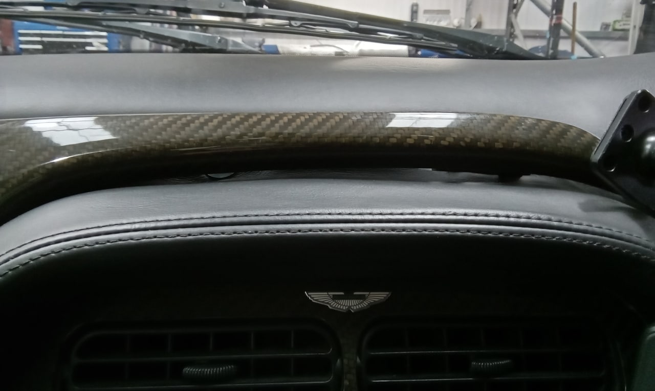 170724 2001 Aston Martin DB7 Vantage Dash Trims1 1
