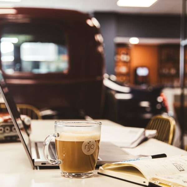 Classic Lounge Hot Desk Promo Photos 2 1