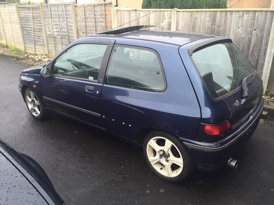 Renault Clio images from customer 02 1
