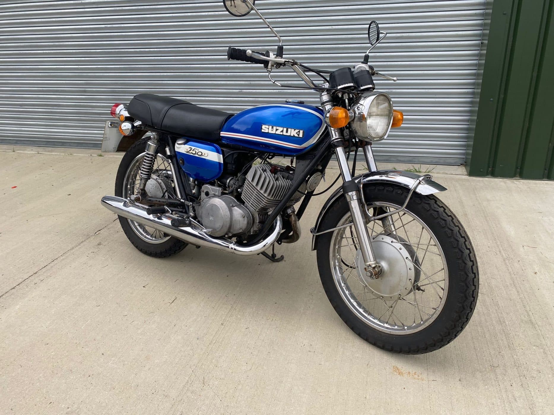 Suzuki 250 1971 1 1