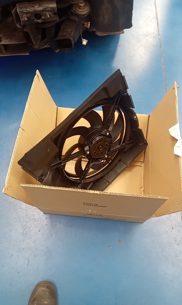 07082024 1998 BMW M3 Evo air con fan 7 1