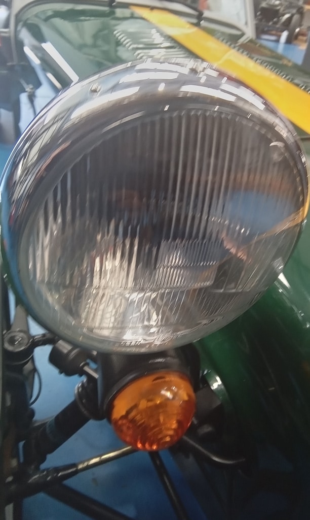 30082024 2007 Caterham Seven Roadsport 120 headlights 10 1