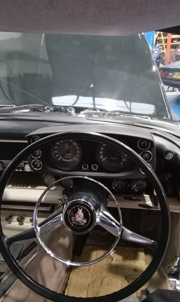 06092024 1973 Rover P5 repairs 24 1