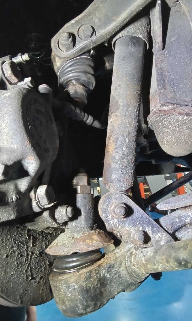 06092024 1973 Rover P5 repairs 58 1