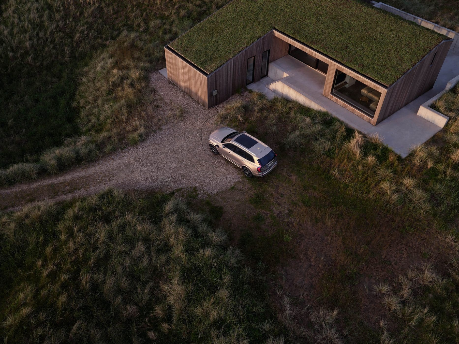 331979 New Volvo XC90 lifestyle 1