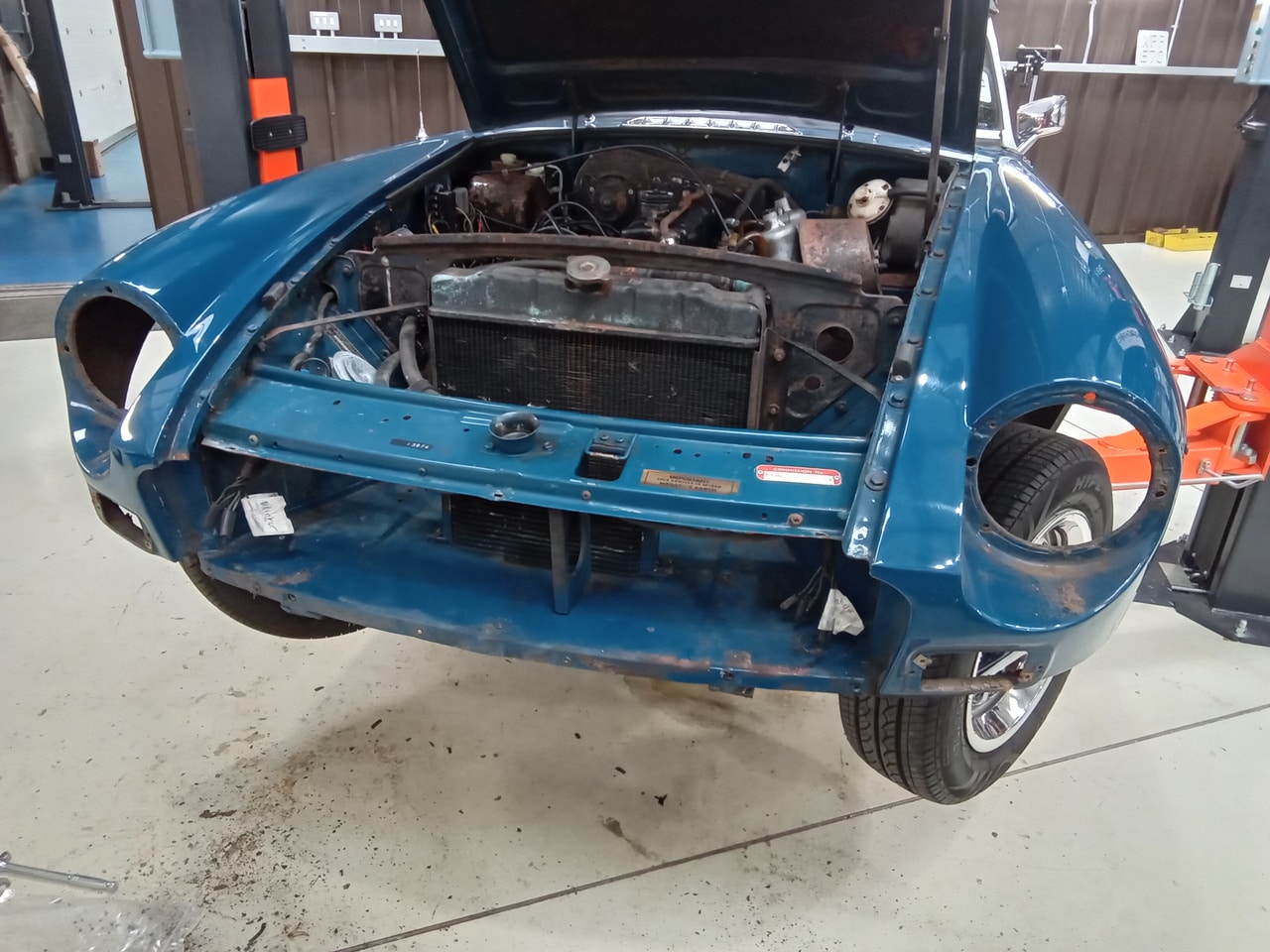 07102024 1973 MGB Roadster strip down 22 1