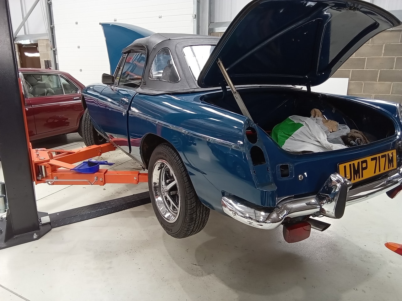 07102024 1973 MGB Roadster strip down 23 1