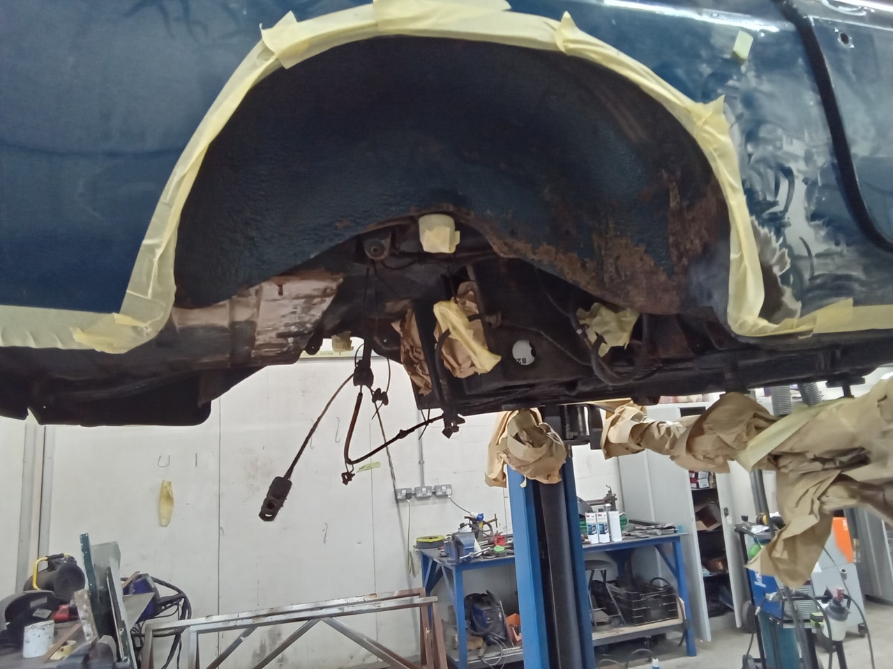 1973 MG B Roadster Schutz Underseal 07 1
