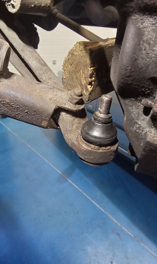 1977 Triumph 2500TC Repairs 10 1