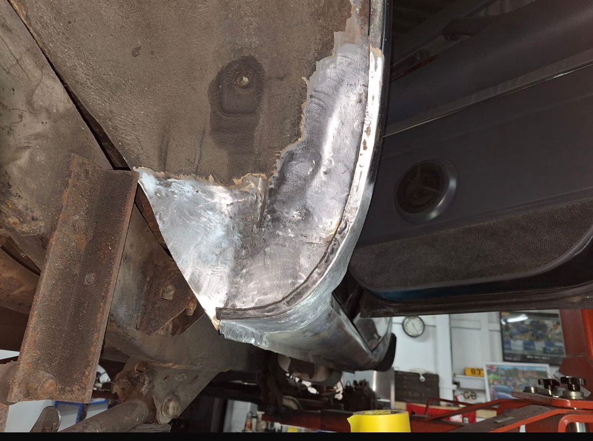 1994 Toyota Land Cruiser rust repairs 19 1