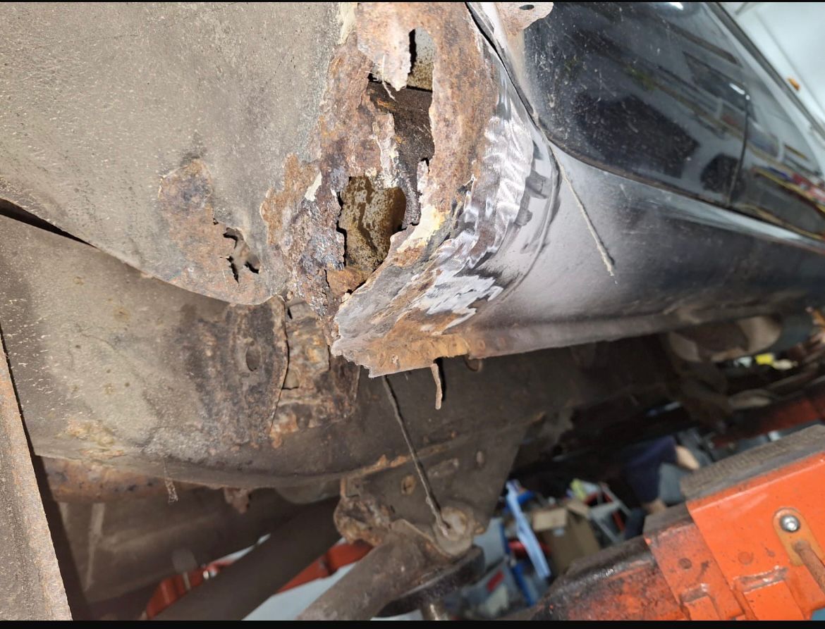 1994 Toyota Land Cruiser rust repairs 23 1