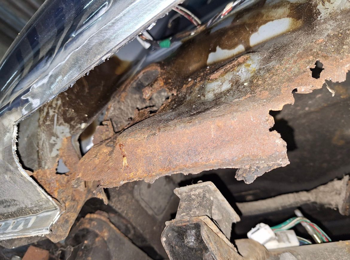 1994 Toyota Land Cruiser rust repairs 25 1