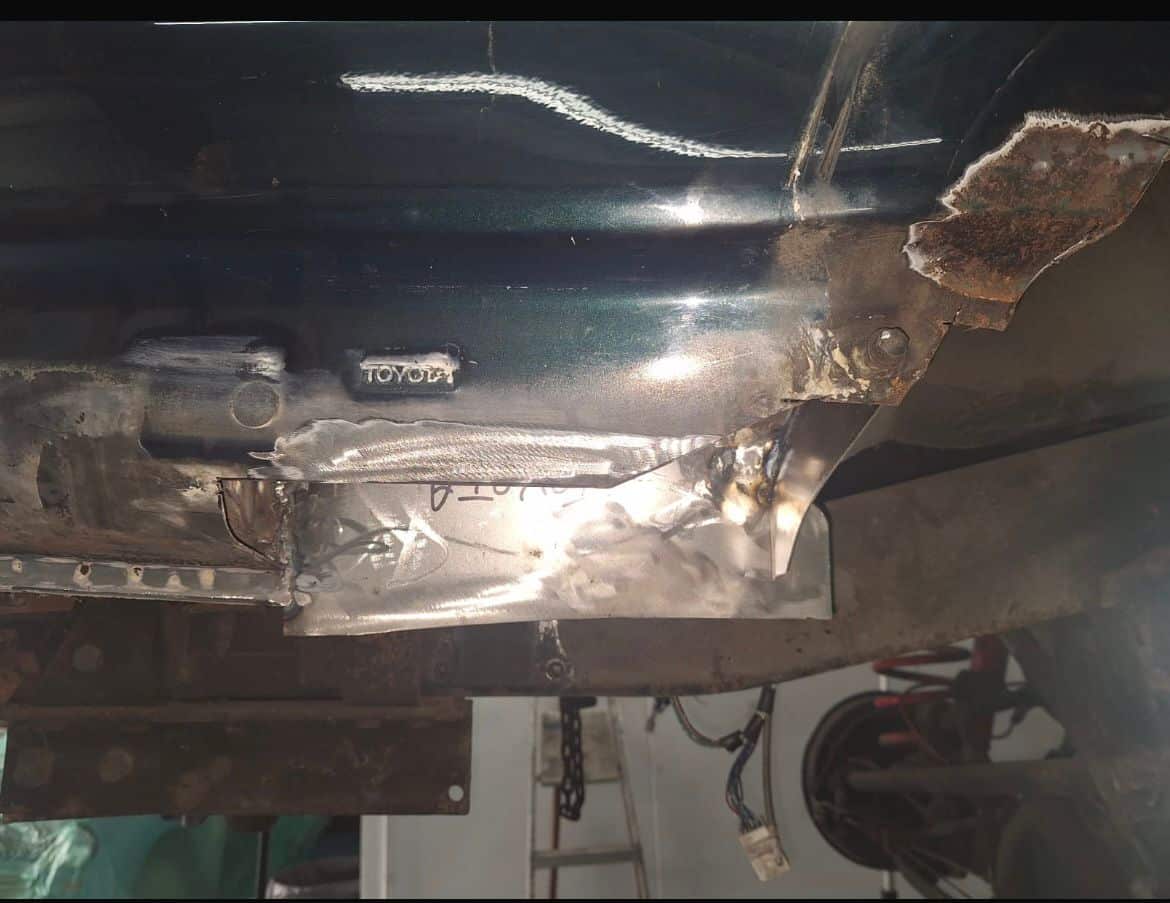 1994 Toyota Land Cruiser rust repairs 31 1