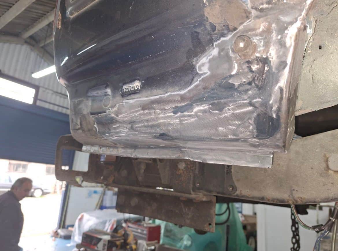 1994 Toyota Land Cruiser rust repairs 33 1