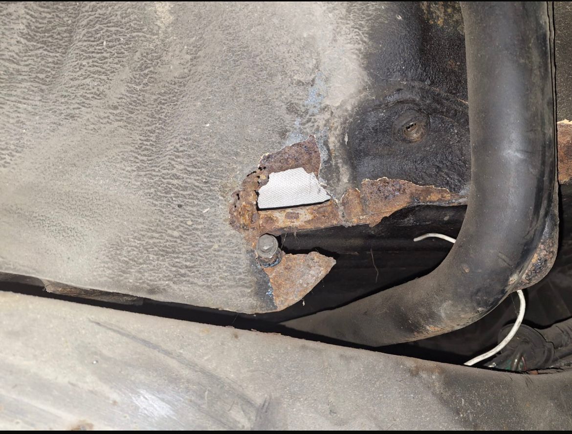 1994 Toyota Land Cruiser rust repairs 36 1