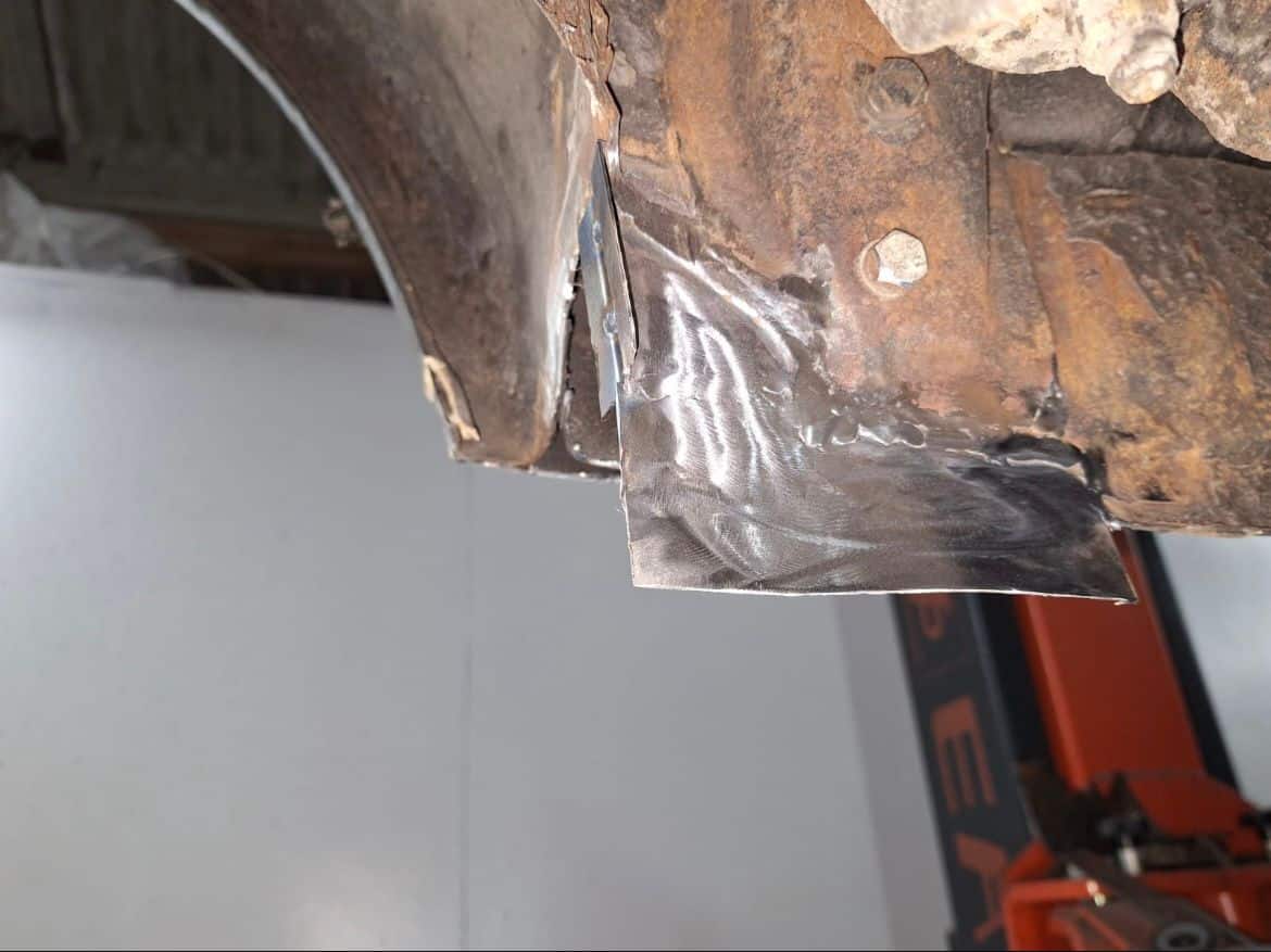 1994 Toyota Land Cruiser rust repairs 43 1