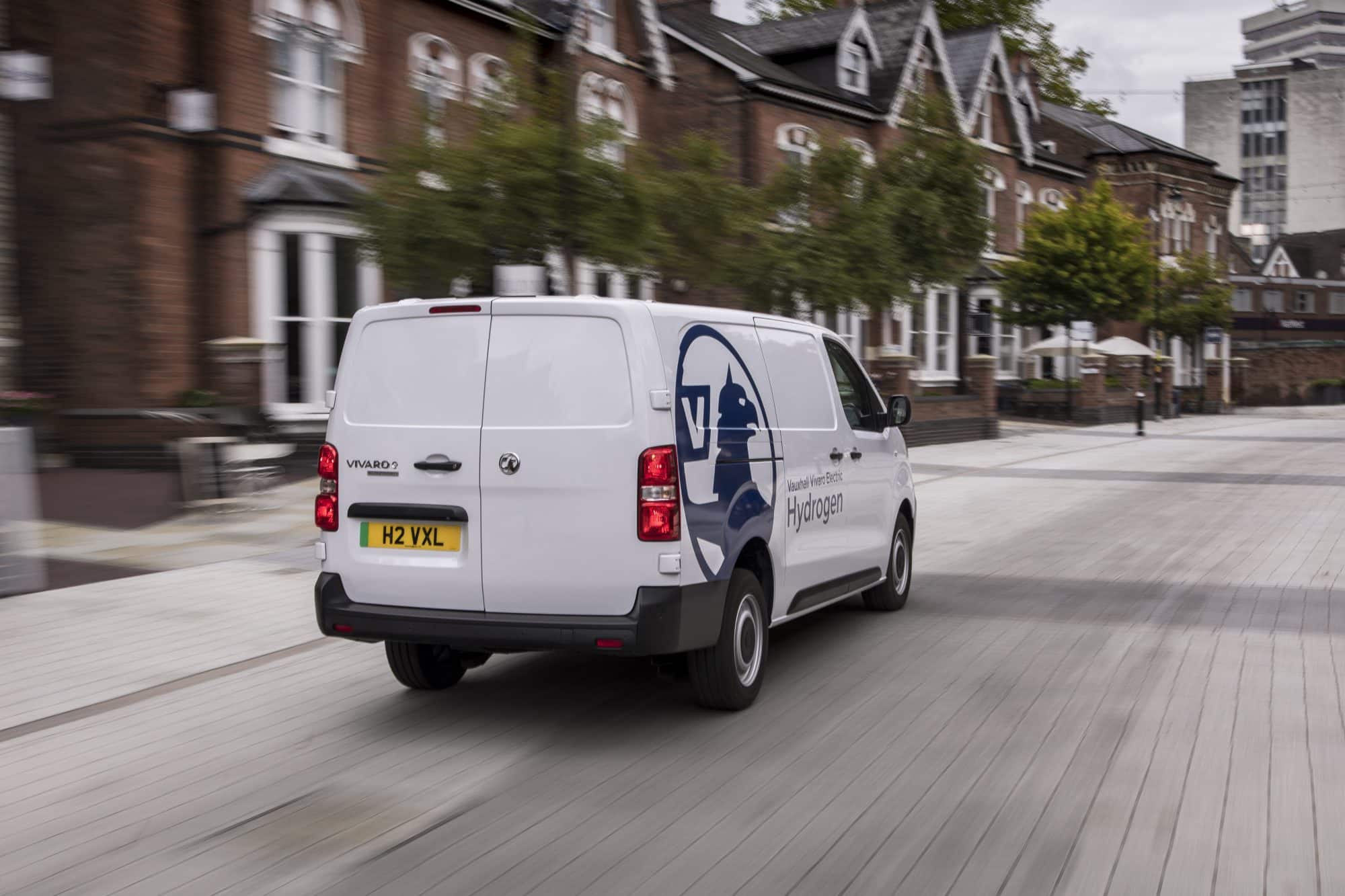 VAUXHALLBEGINSUKCUSTOMERTRIALSOFHYDROGENVANS 4 1