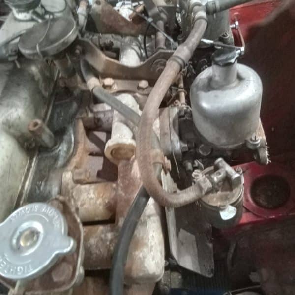 041224 1968 mgc roadster manifold removal (3)