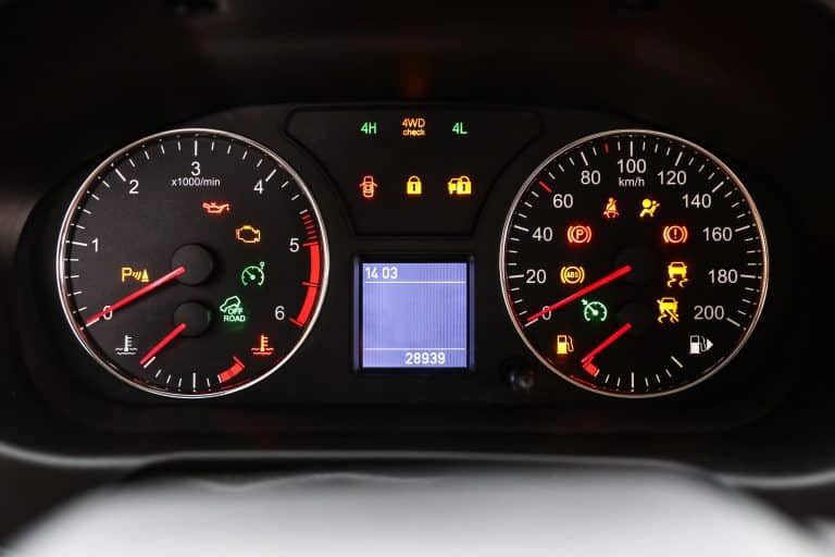 car,dashboard,with,lights,symbols,close,up