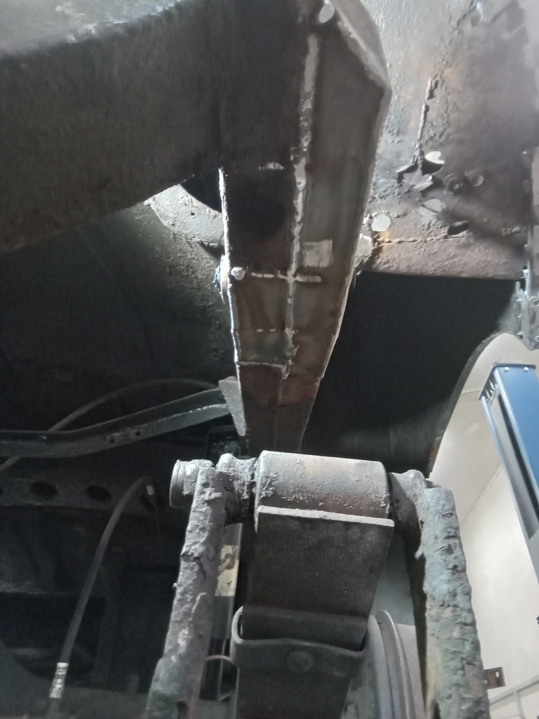 171224 1963 rover p4 rear chassis repairs (4)