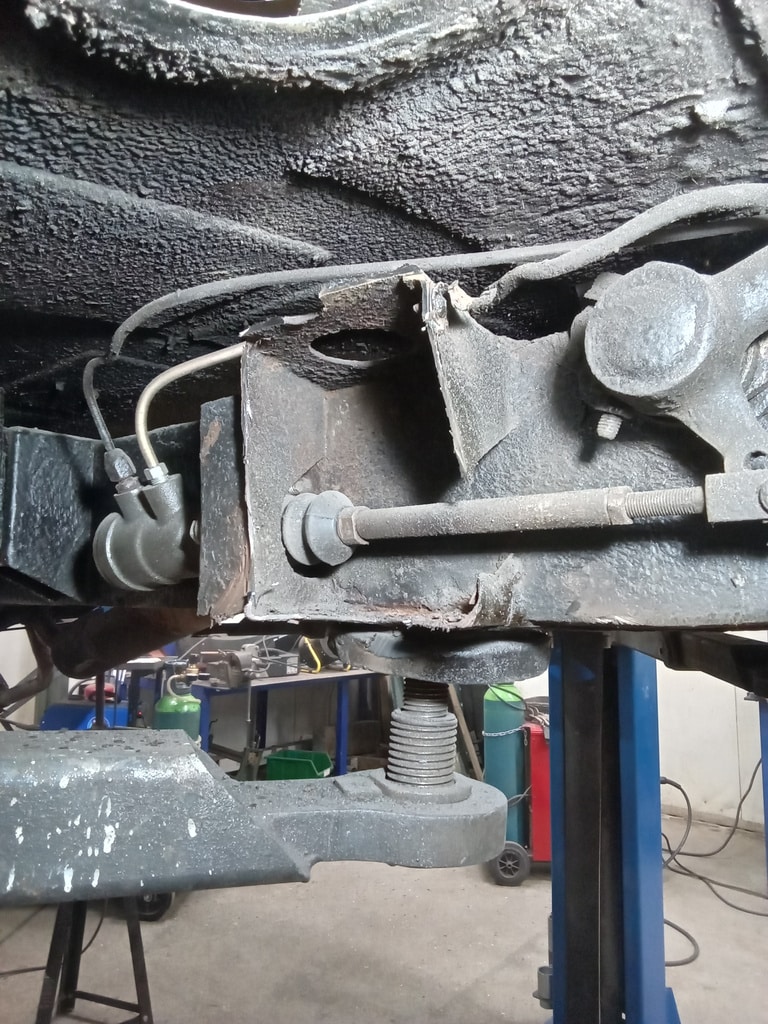 181224 1963 rover p4 bulkhead, wheel arch and outrigger