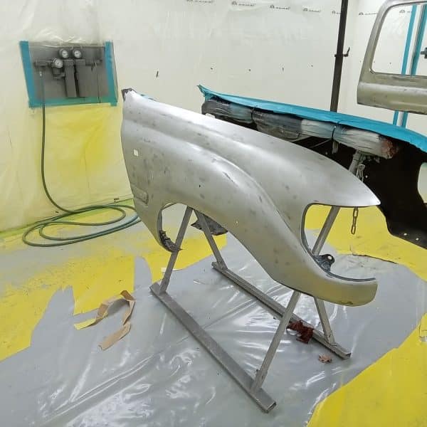 1994 toyota land cruizer body and paint preparation 16