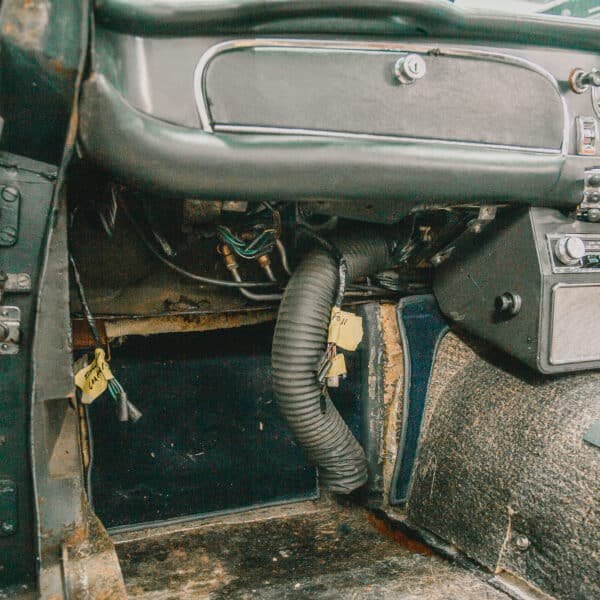 1969 aston martin db6 volante interior teardown 34