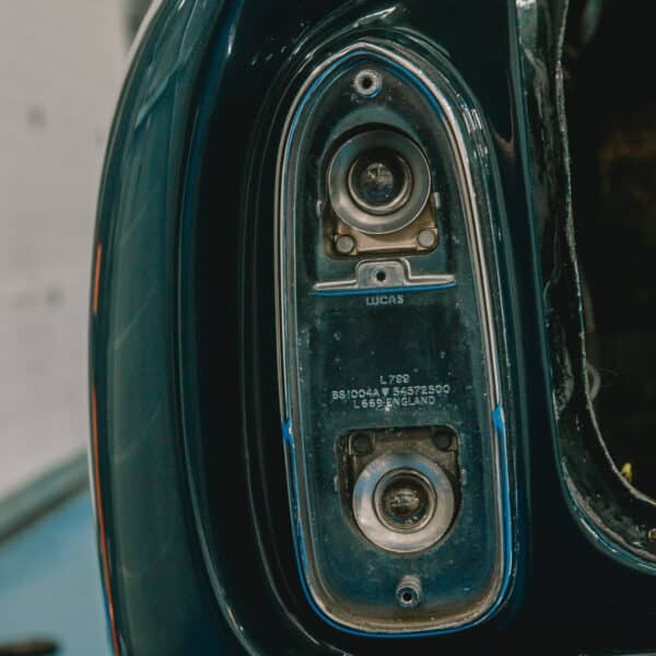1969 aston martin db6 volante interior teardown 50