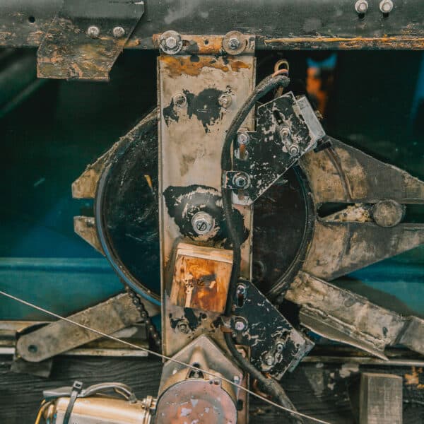 1969 aston martin db6 volante interior teardown 67
