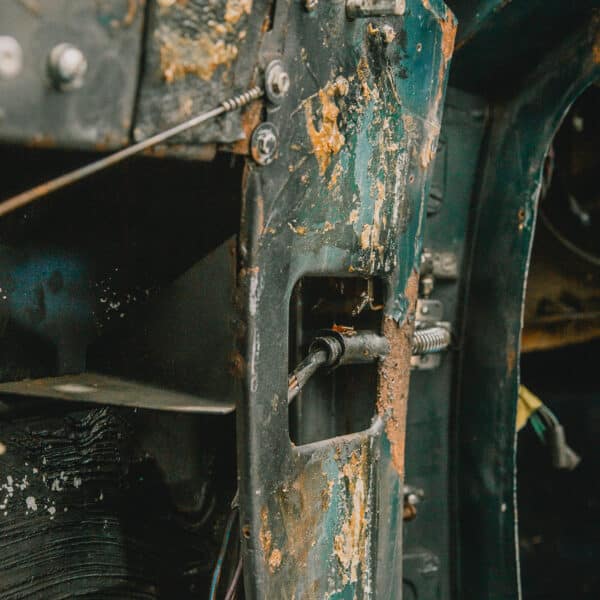 1969 aston martin db6 volante interior teardown 98