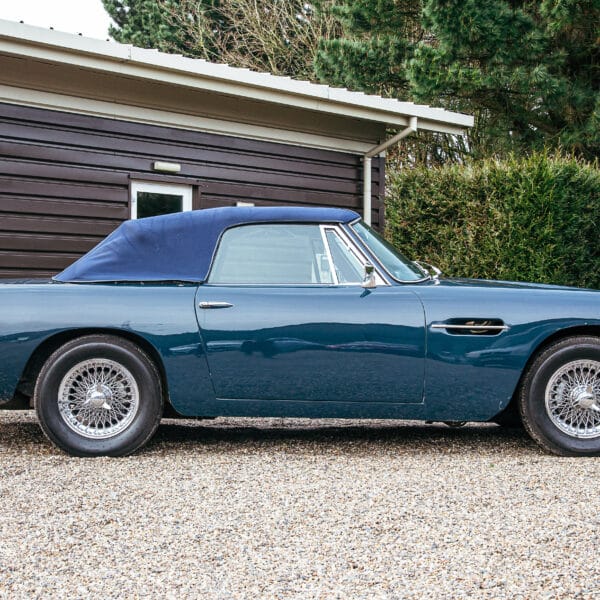 1969 aston martin db6 volante reference photos