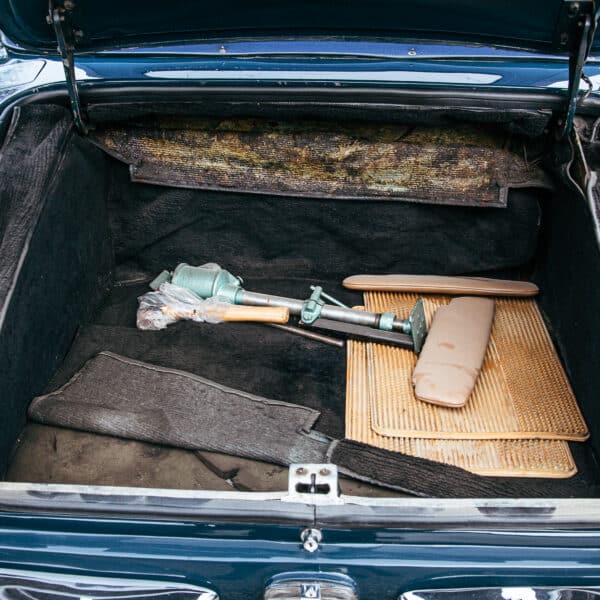 1969 aston martin db6 volante reference photos 84