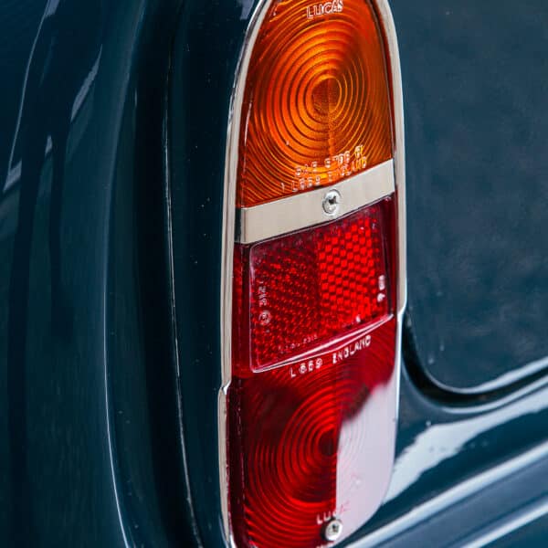 1969 aston martin db6 volante reference photos 9